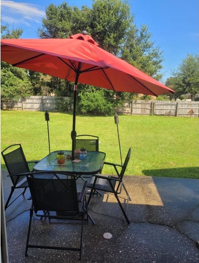 Bedroom Four Minutes From Beach Pensacola Ngoại thất bức ảnh